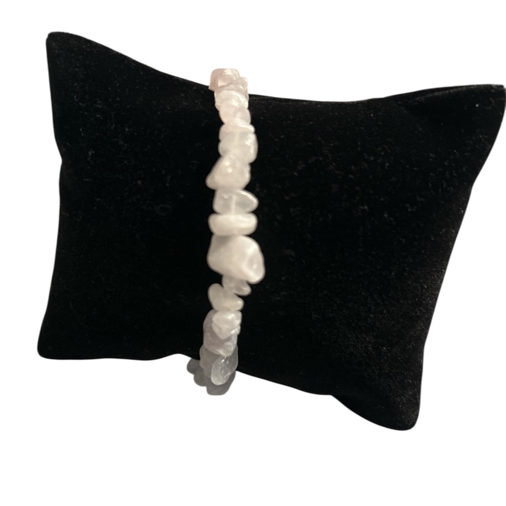 Natural Light Pink Quartz Chip Stone Bracelet